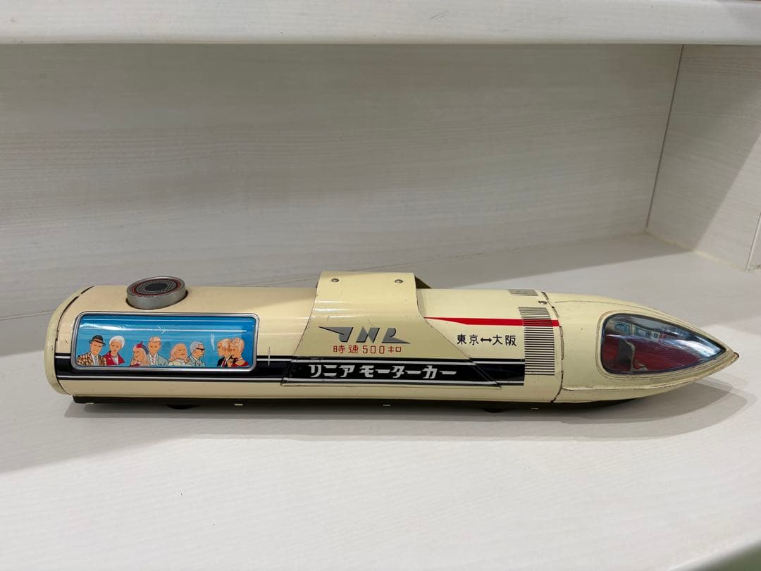 レトロな28000リニアモーターカー 日本製 クリーム色