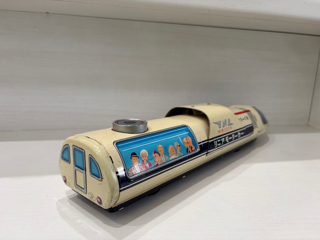 レトロな28000リニアモーターカー 日本製 クリーム色