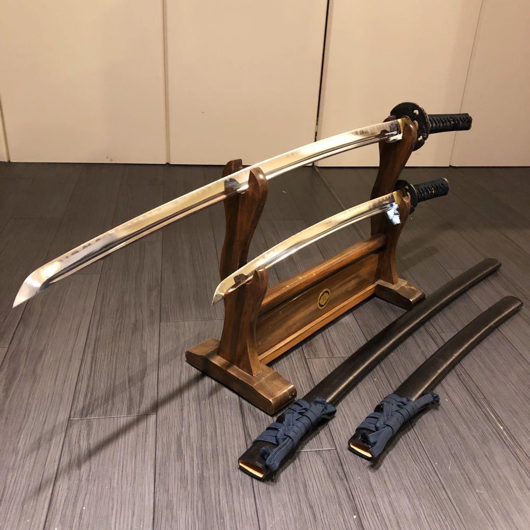 高級模造刀　居合刀　太刀　大小セット　脇差　樋入り刀身　緑拵え　鍔ひび有