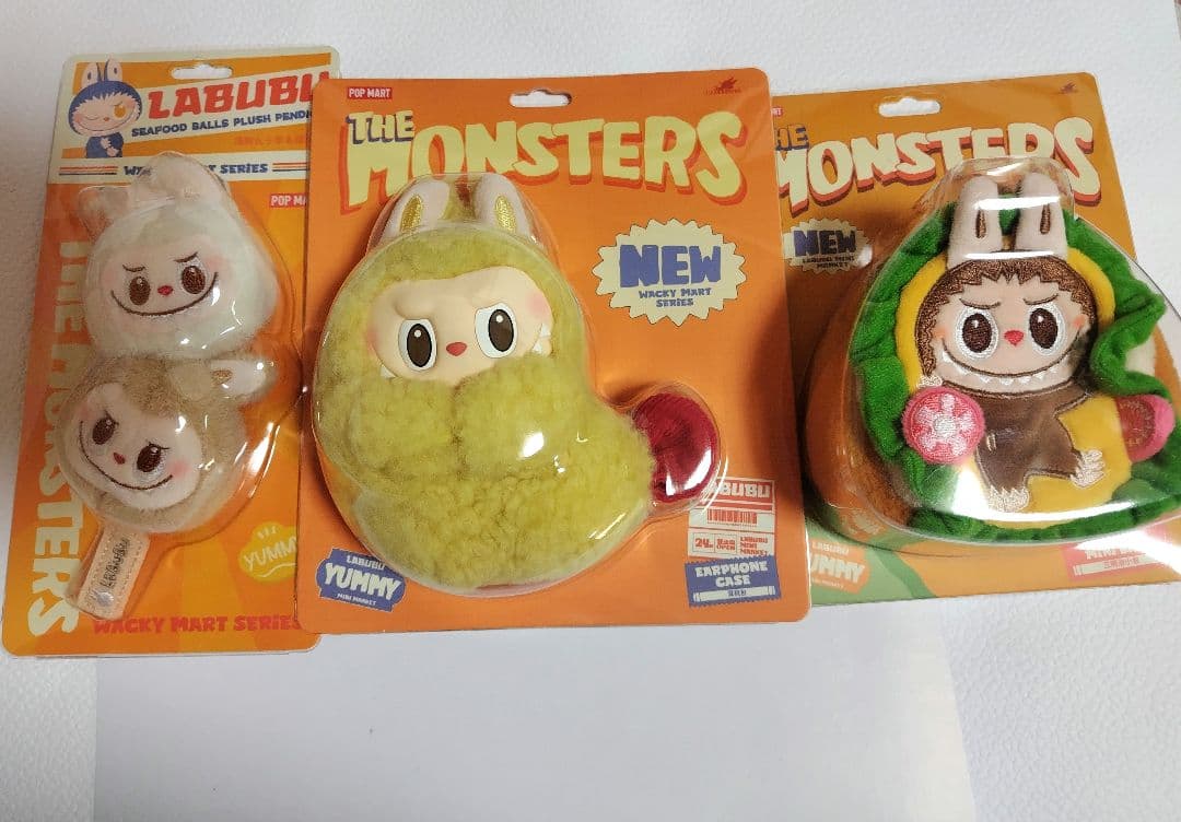 ラブブ　THE MONSTERS DINO WORL　セット