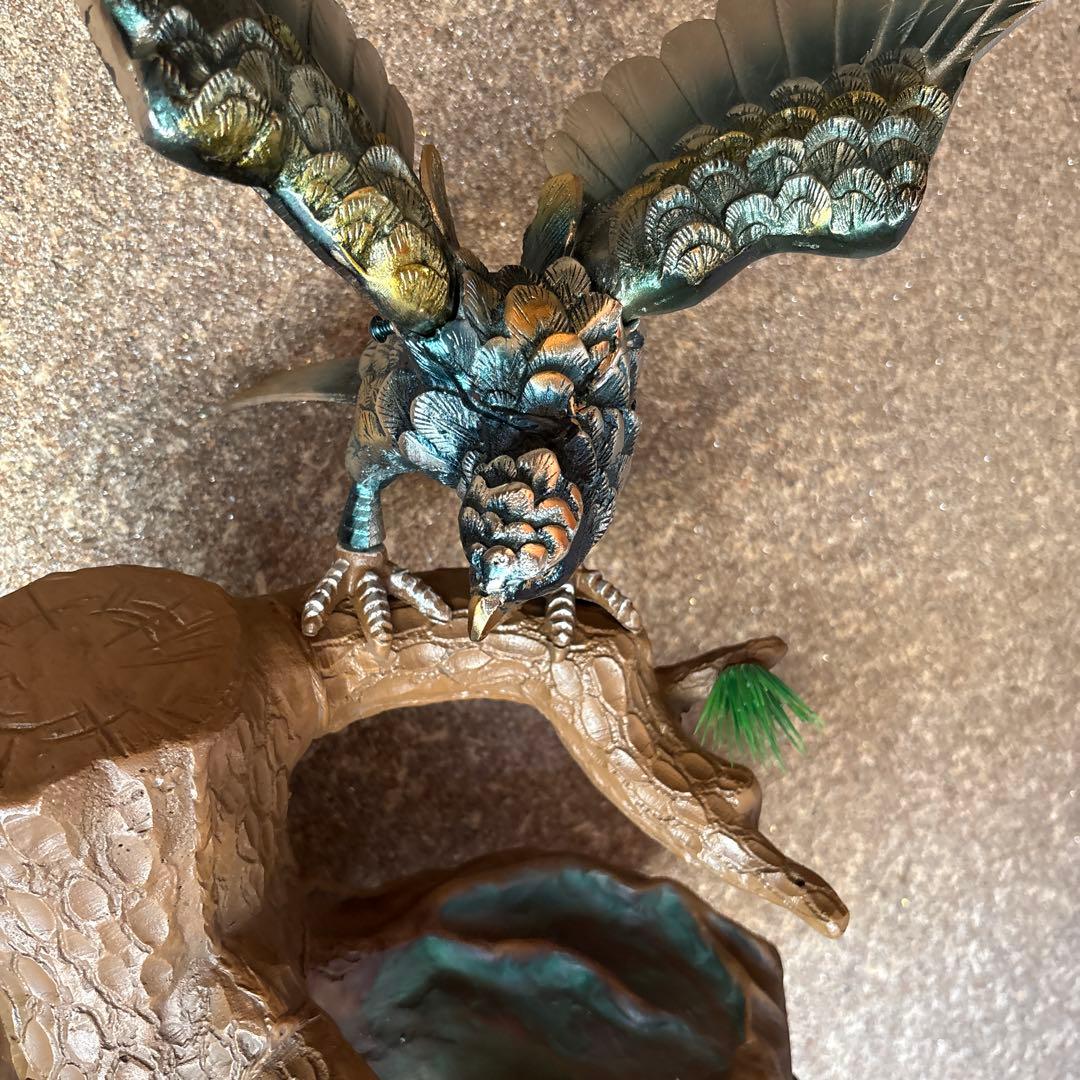 飛翔する鳥の彫刻 インテリア装飾