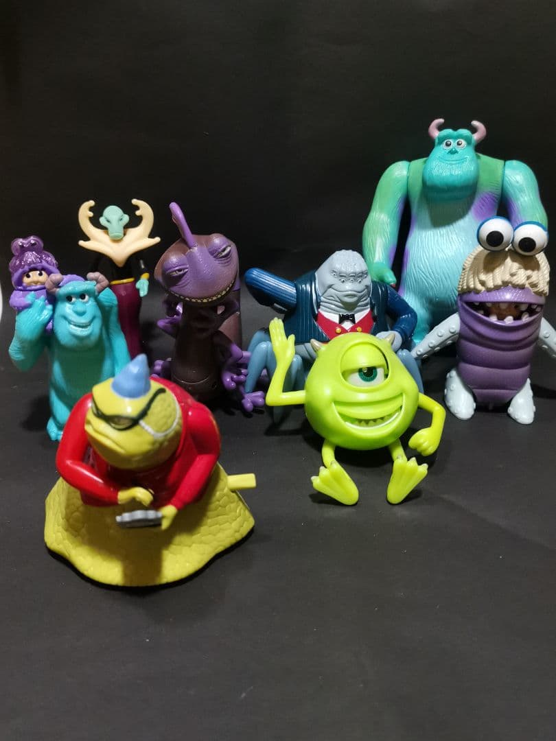 モンスターズ・インク フィギュア 8体セット