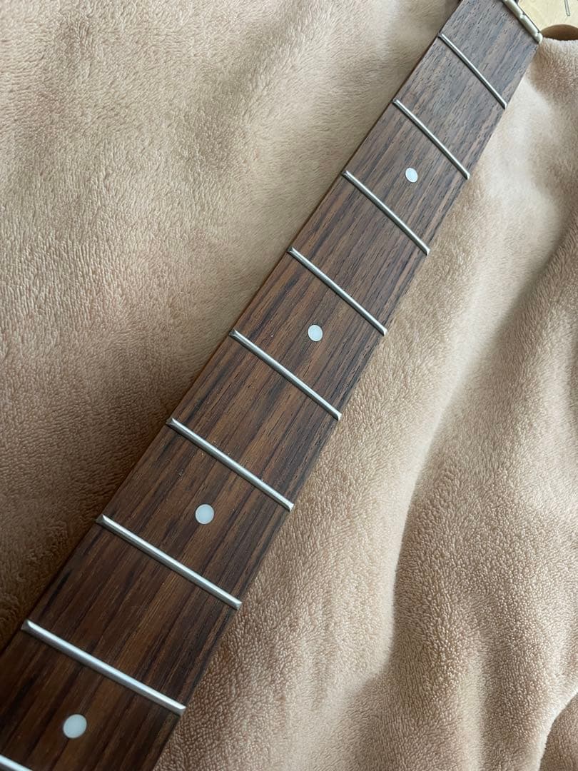 エレクトリックベース　プレシジョンタイプ　 新品弦に交換済み