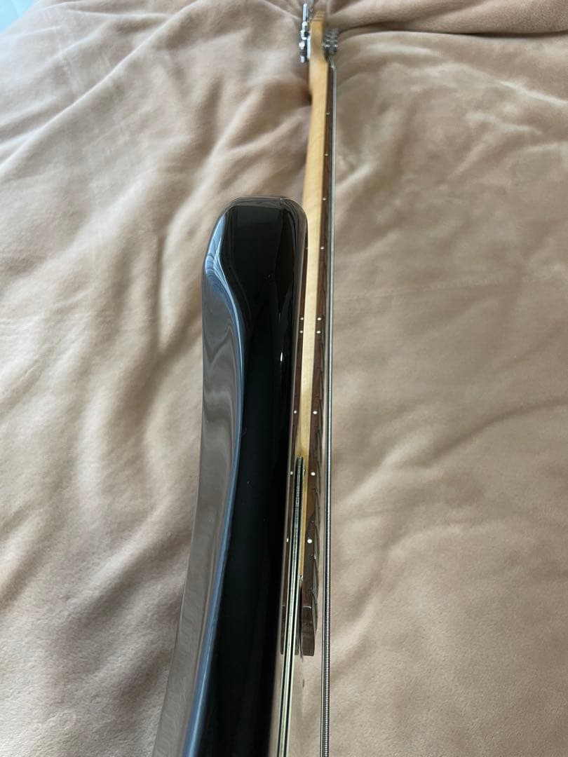 エレクトリックベース　プレシジョンタイプ　 新品弦に交換済み