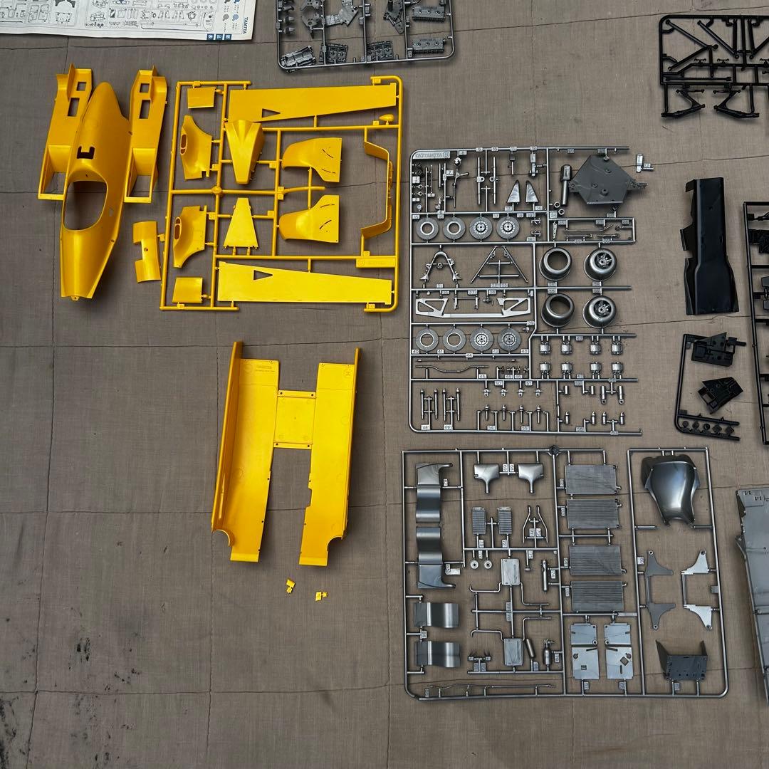 タミヤ 1/12 ルノーRE-20ターボ プラモデル デカール無 ジャンク扱い