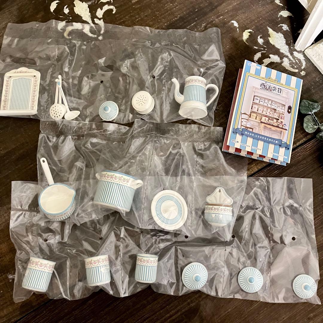 ミニチュア　キッチン雑貨　ブルーストライプ　西洋雑貨　ドールハウス 1/6