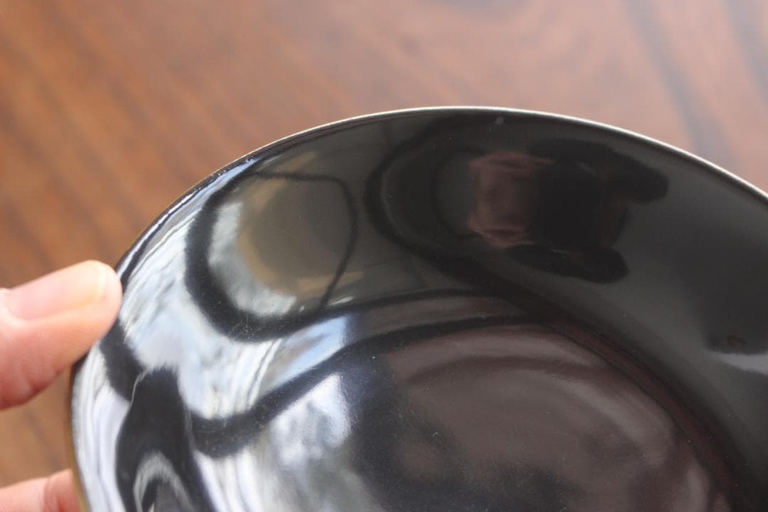 シンプルデザインに金縁朱漆の映える小皿1点（検輪島塗豆皿菓子皿