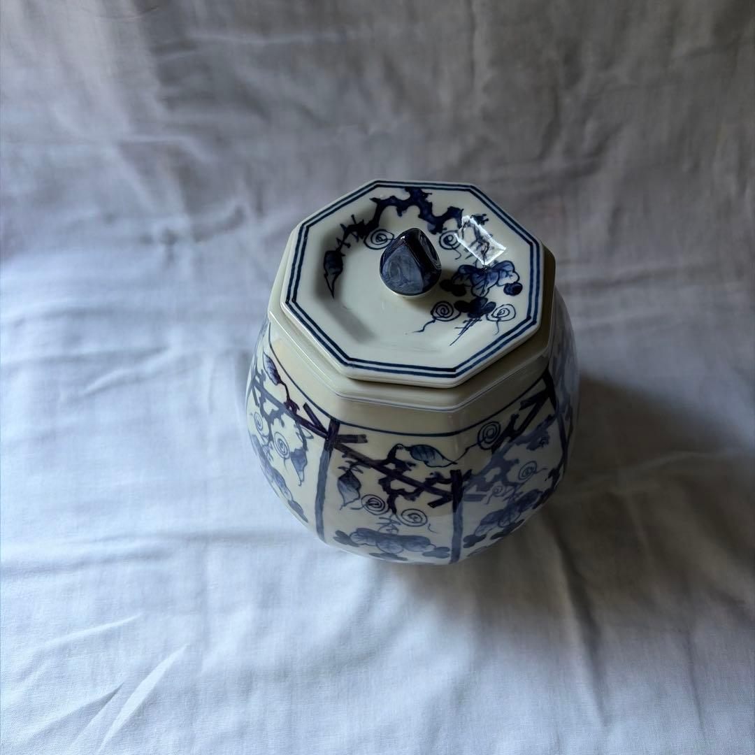 染付　青い葡萄柄　八角形　水差し