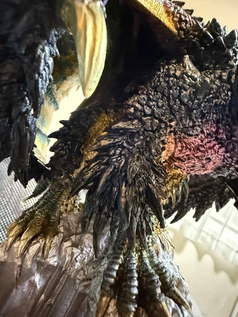 フ*活様 【美品】モンスターハンター 歴戦王 ネルギガンテ フィギュア プレミア