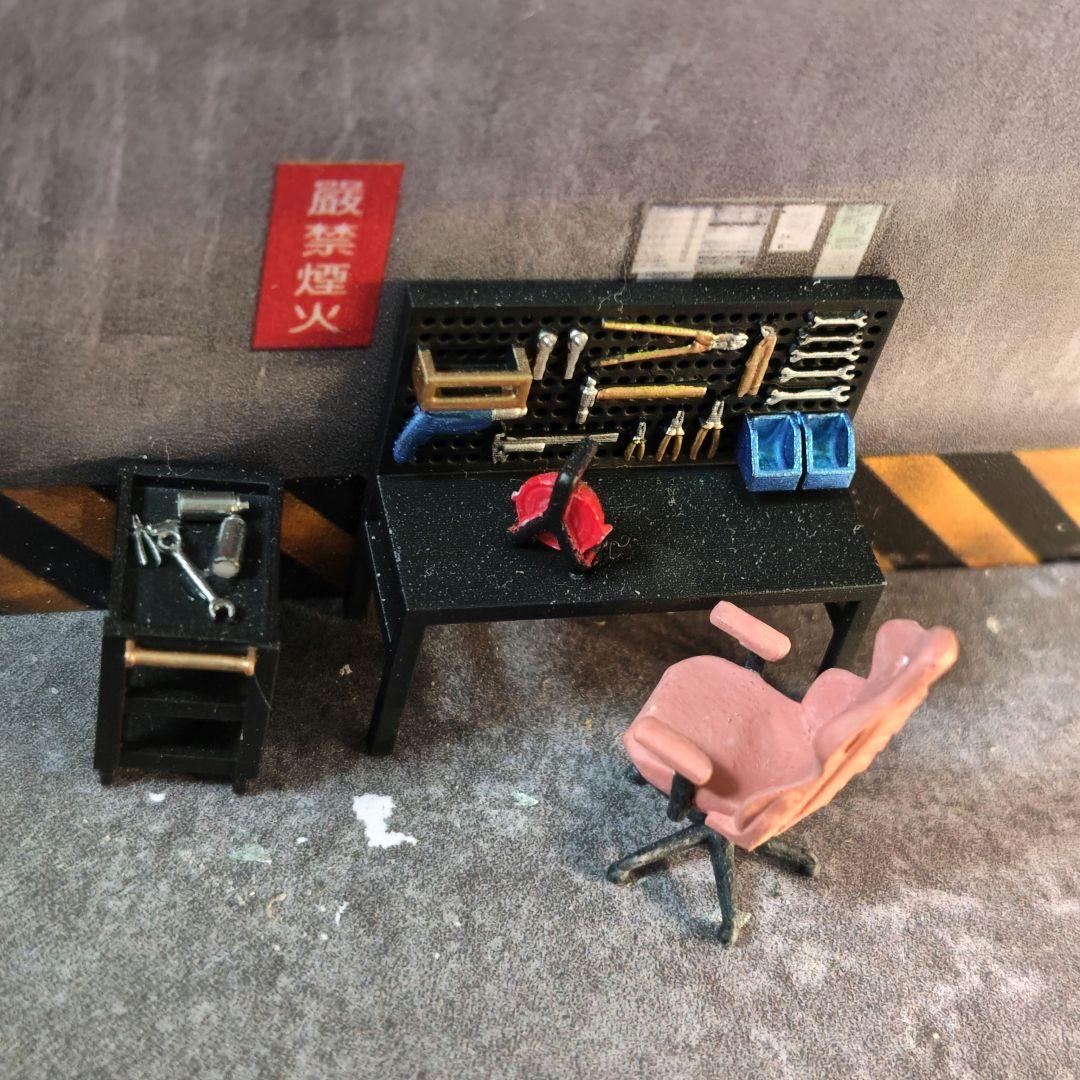 1/64 ジオラマ修理工場、ジオラマ風景、フィギュア付きLED照明