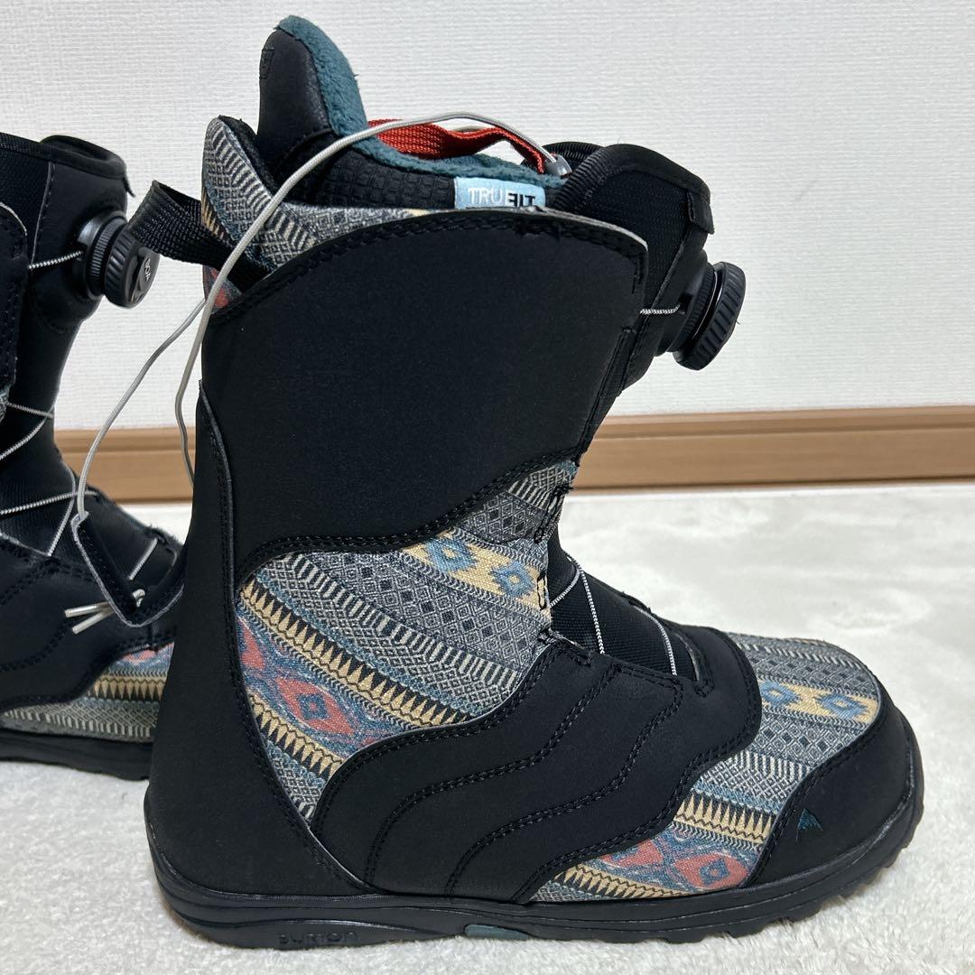 ほぼ未使用 BURTON MINT BOA 24.0レディーススノーボードブーツ