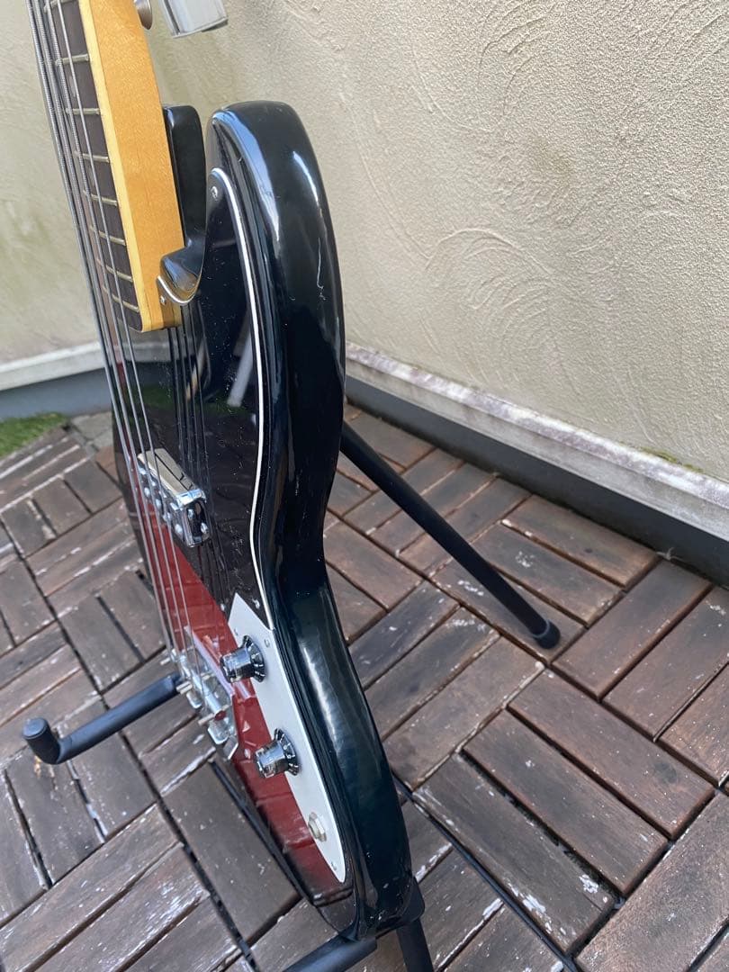 tritmph(トリンプ/エレキベース/ビザール/日本製)