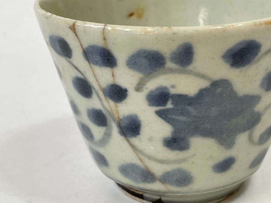 骨董　アンティーク　こんにゃく印判　水玉　唐草文様　蕎麦猪口　カップ　酒器
