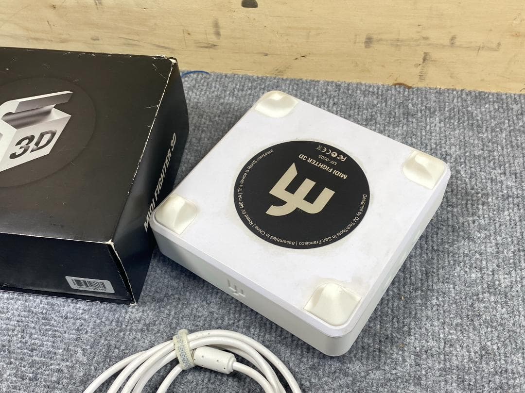 729 DJ Tech Tools midi fighter 3D パッド