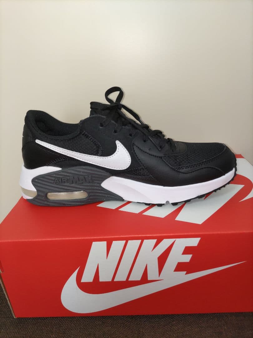 NIKE ウィメンズ エア マックスエクシー ブラック スニーカー 25cm