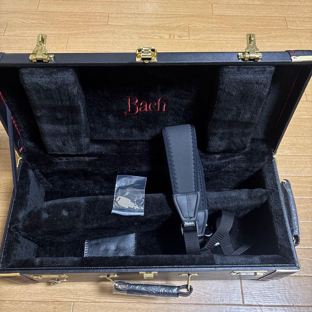 【新品未使用】Bach 純正トランペットケース