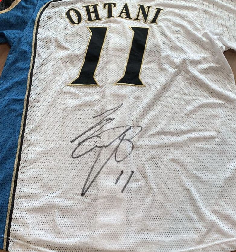 大谷翔平ユニフォームサイン入り