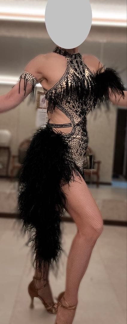 セール品‼️社交ダンス　サンバ　オーストリッチフェザー　ゴールド✖️ブラック　M