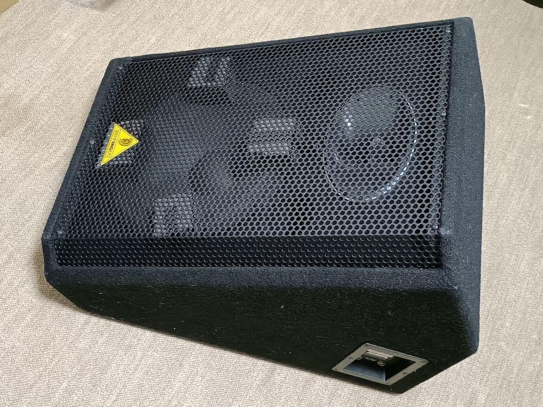 BEHRINGER EUROLIVE VS1220Fフロアモニター