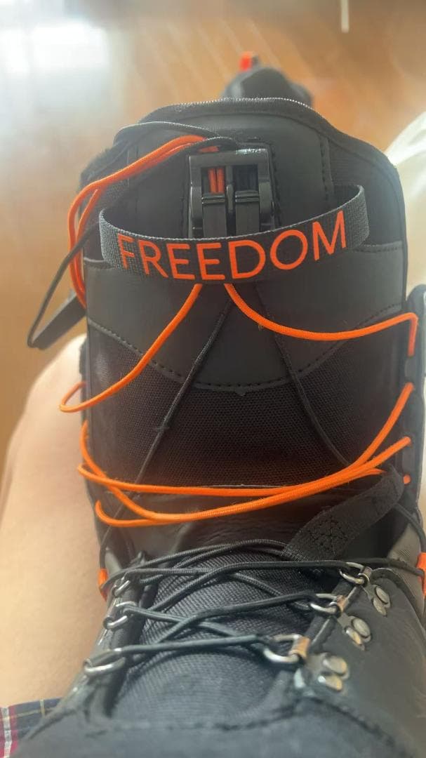 ※値段交渉可 スノーボードブーツ ブラック/オレンジ 未使用品