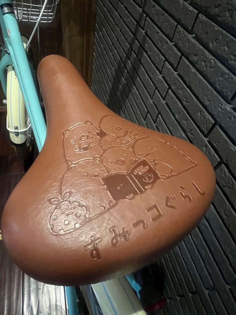 《大幅値下げ》すみっコぐらし　自転車　18インチ　補助輪・ヘルメット付き