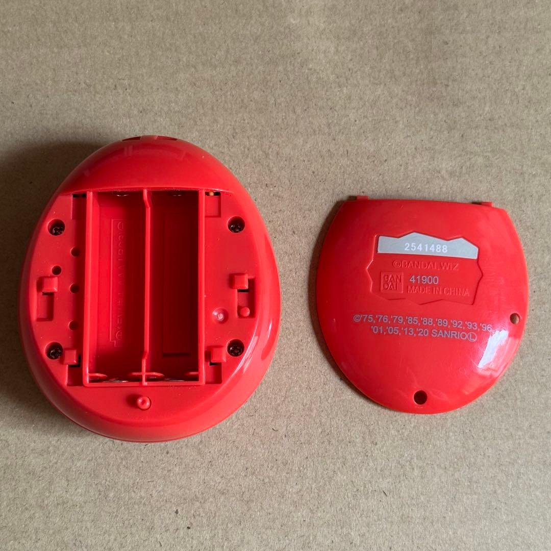 たまごっちみーつ サンリオキャラクターズDX 赤