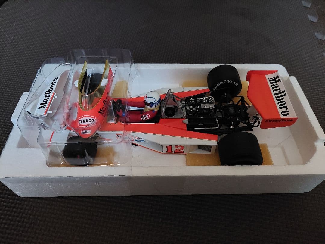 PMA 1/18 ＃１２ マクラーレン M23 J・マス　Marlboloロゴ