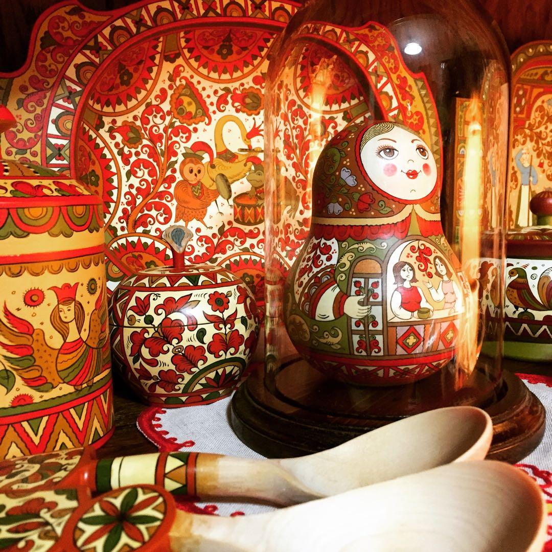 ロシア雑貨☆ヒマワリの飾り皿 直径25cm 壁掛け飾り オリガ作 マトリョーシカ