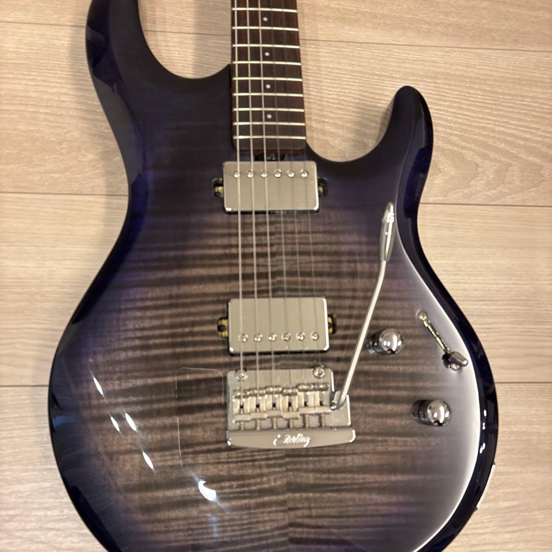 Sterling by Music Man Luke エレキギター