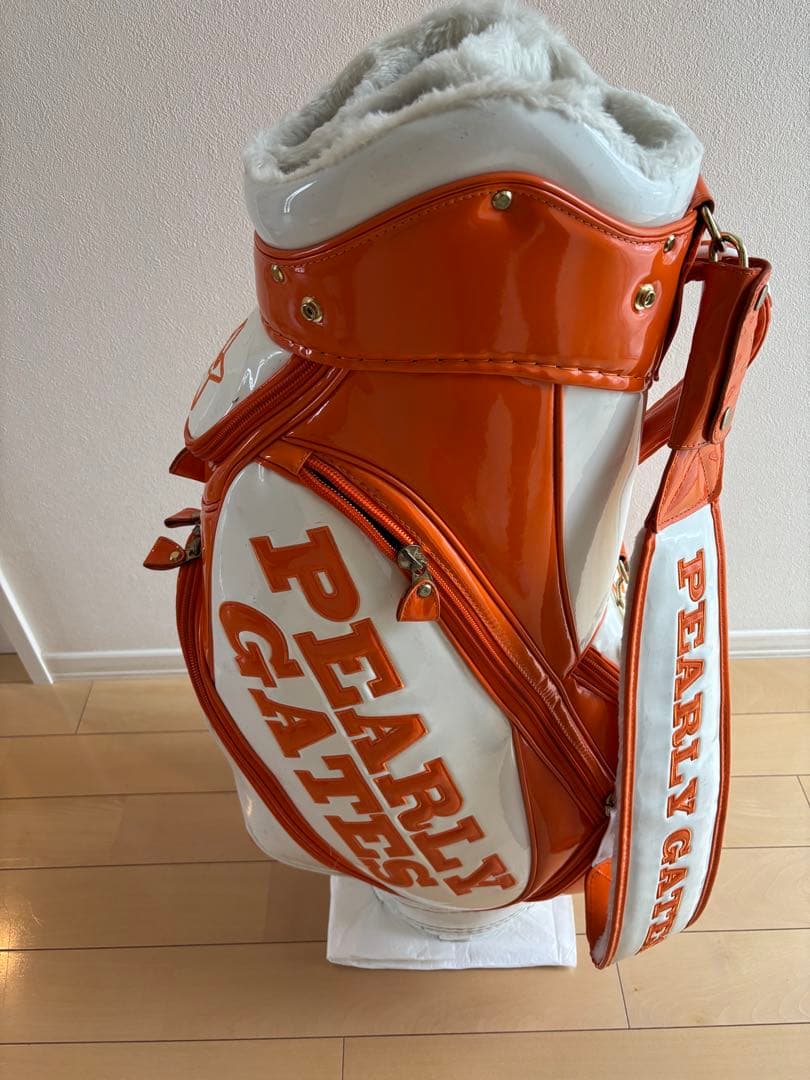 PEARLY GATES キャディバッグ と同色のヘッドカバーのセット
