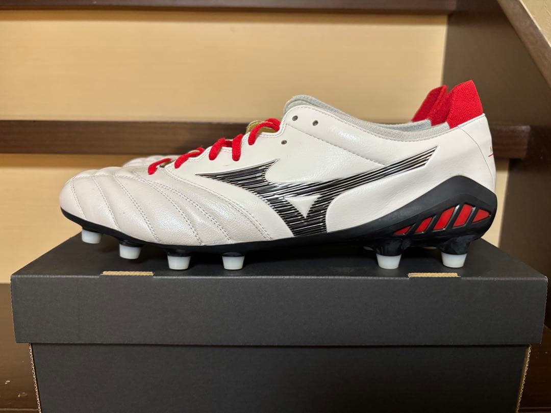 サッカースパイク　ミズノ　モレリアネオ3 JAPAN 新品　27cm