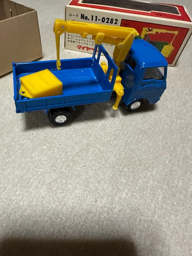 ダイヤペット　いすゞエルフ簡易クレイントラック