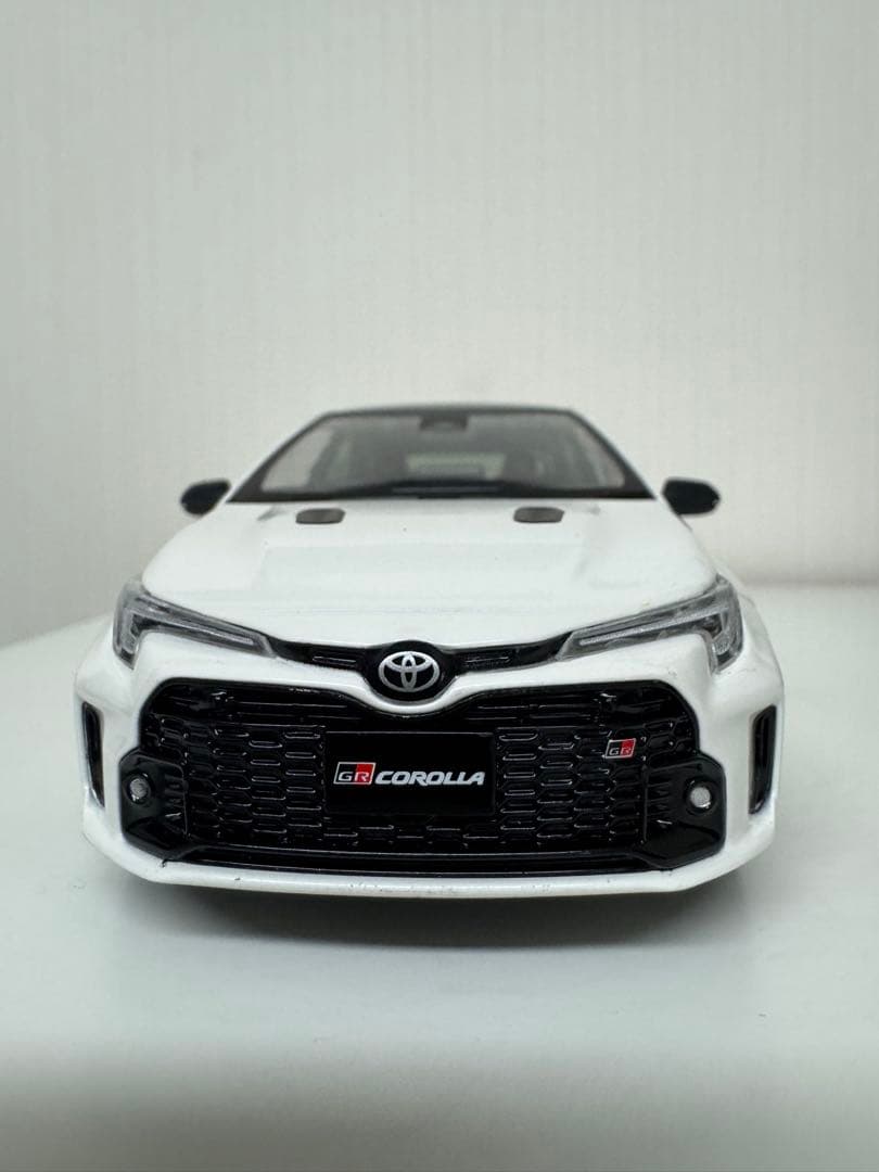 GR COROLLA GRカローラ　カラーサンプル　スーパーホワイトⅡ