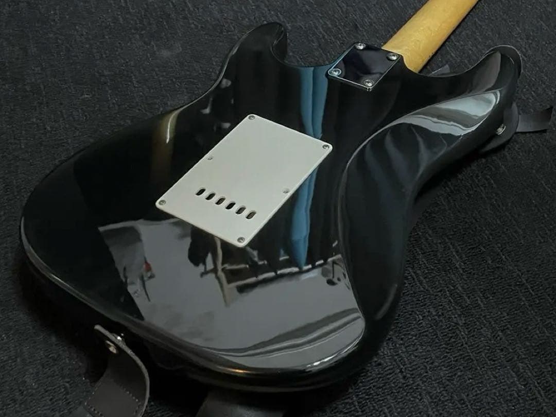 JUNO ストラトキャスター Tom Andnerson風ワイアリング