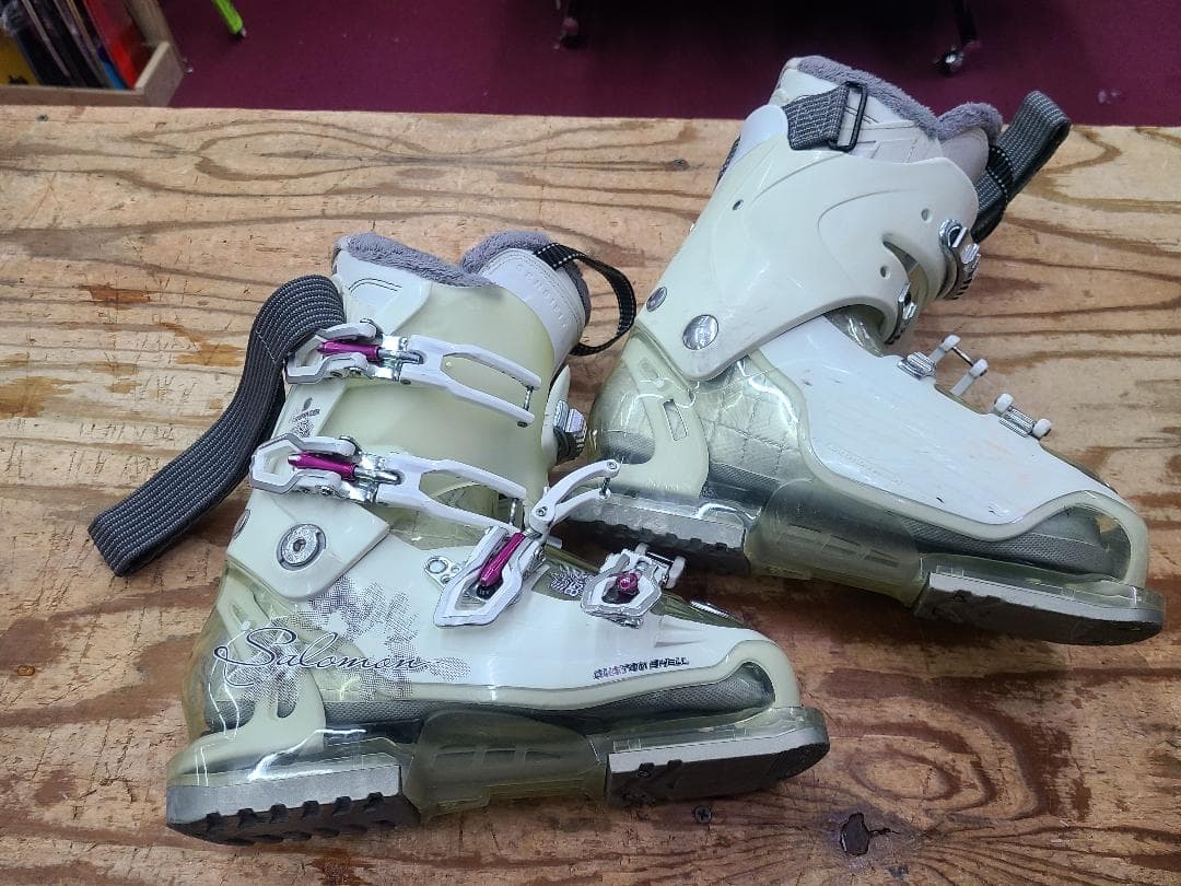 スキー 25-25.5cm SALOMON Idol 85 cs