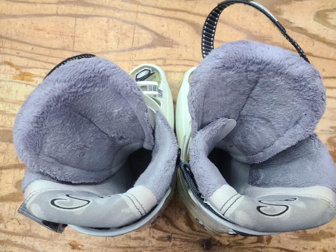 スキー 25-25.5cm SALOMON Idol 85 cs