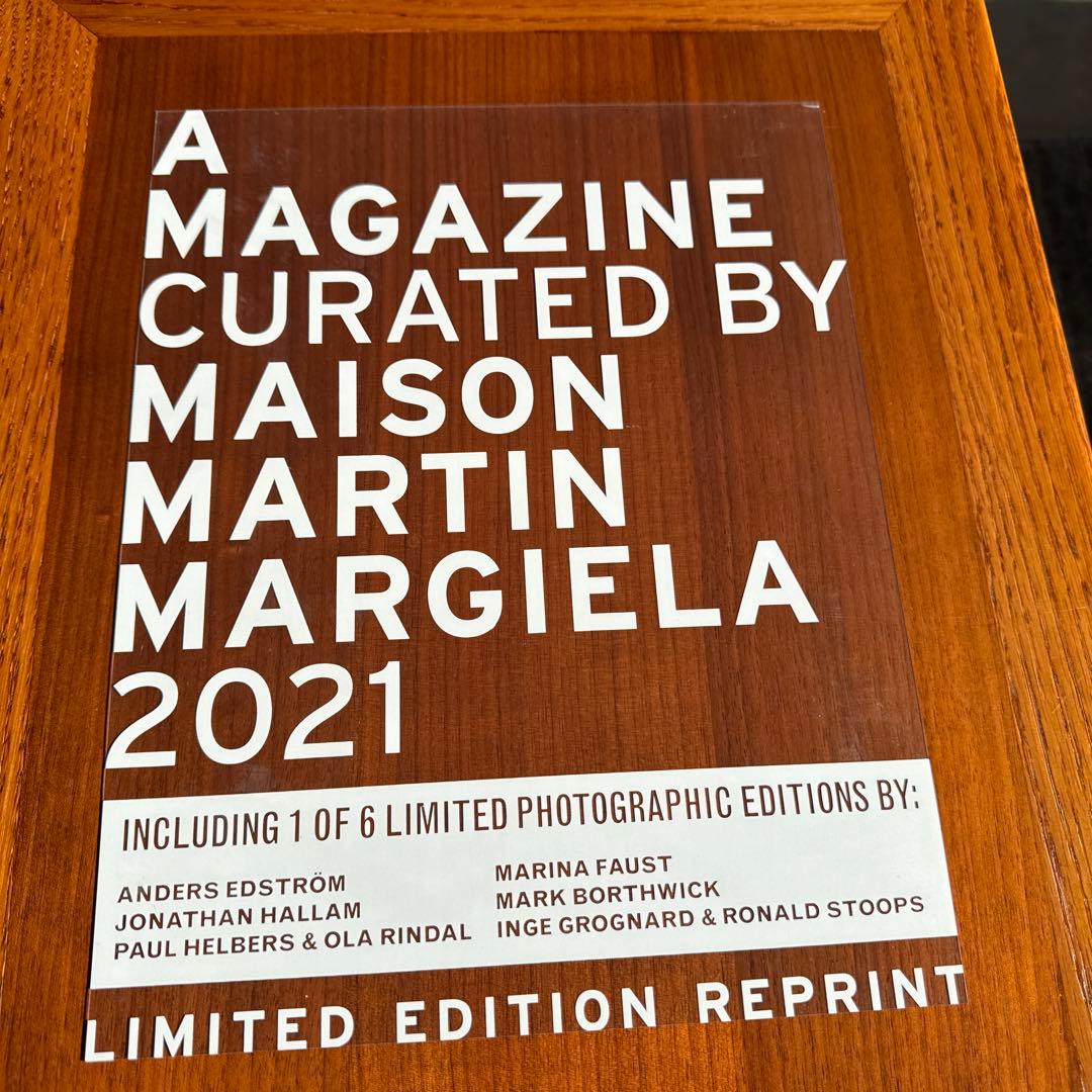 アート・デザイン・音楽 A Magazine Curated by Martin Margiela