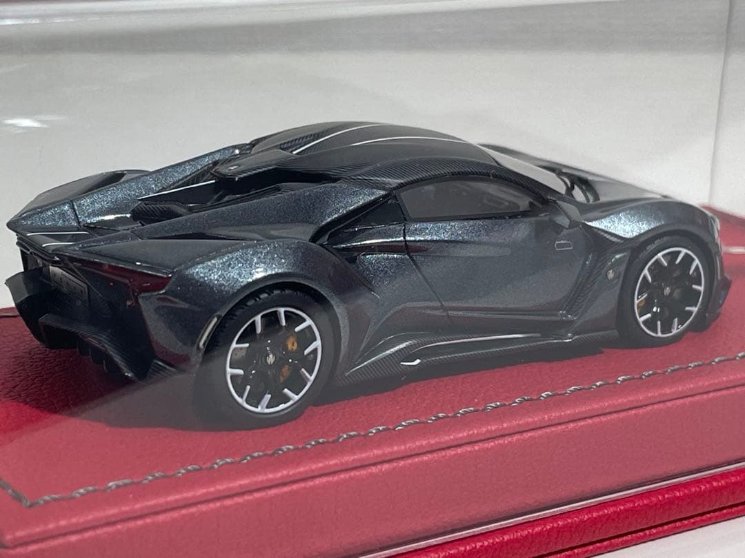 Buonarte 1/43 フェニア Fenyrスーパースポーツ