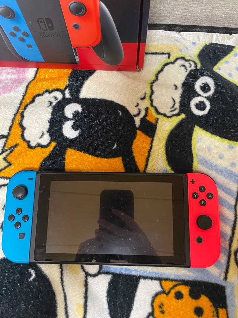 動作確認済み極美品　Nintendo Switch 本体 赤と青 Joy-Con