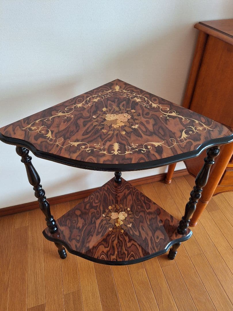 アンティーク調　イタリア製　象嵌コーナーテーブル