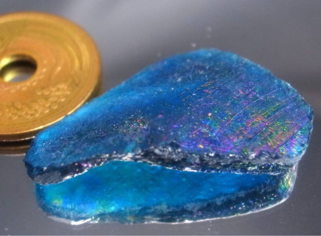 18.06ct 新品・2000年の時を超えた神秘・銀化が綺麗な天然ローマングラス