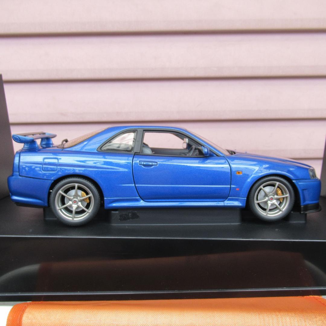オートアートAutoArt日産ニッサンR34スカイラインGT-R77301