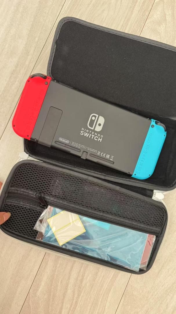 switch本体+ケース+Joy-Con 青赤セット付き