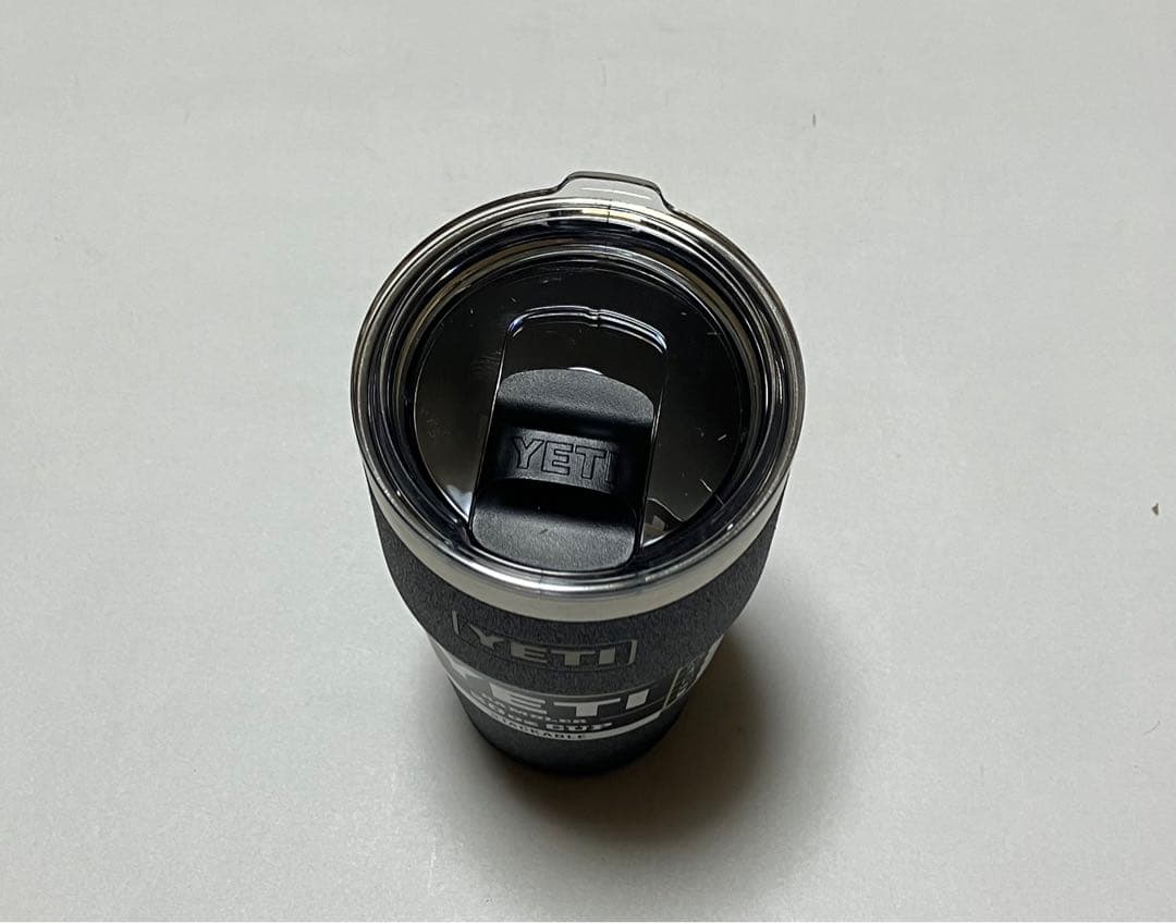 YETI イエティ ランブラー 20oz スタッカブルカップ ブラックストーン