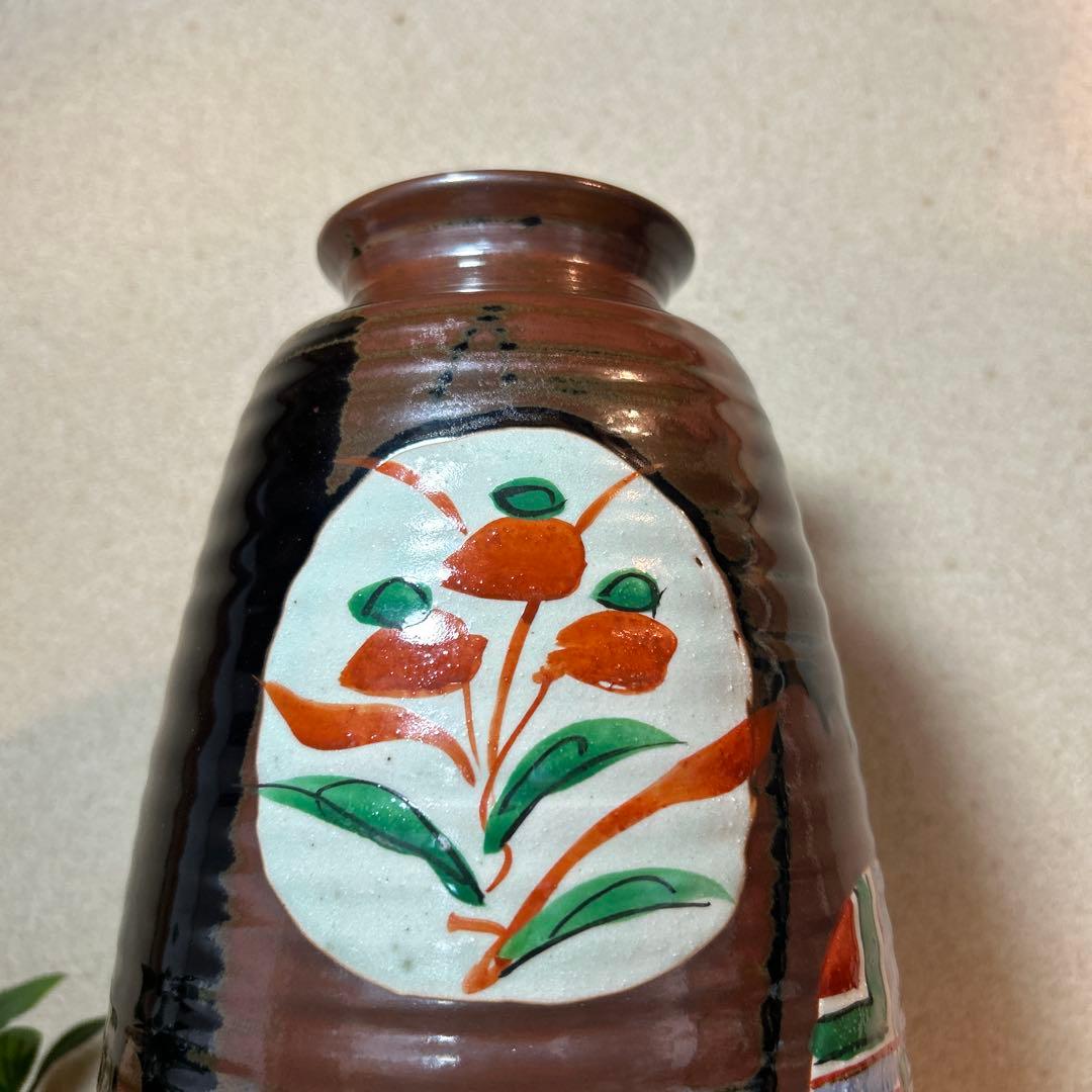 期間限定お値下げ　陶器の花瓶 手描き　フラワーベース