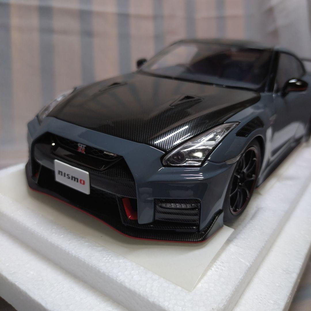 モデルカー1/18「日産 GT-R (R35) ニスモ スペシャルエディション」