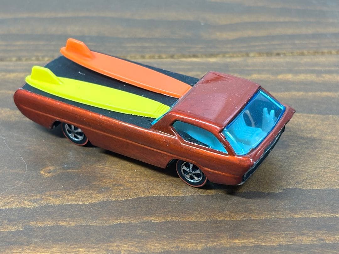ミニカー Hot wheels Redline Deora