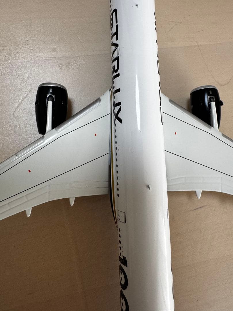 スターラックス航空　A350-1000カーボン塗装　1/400