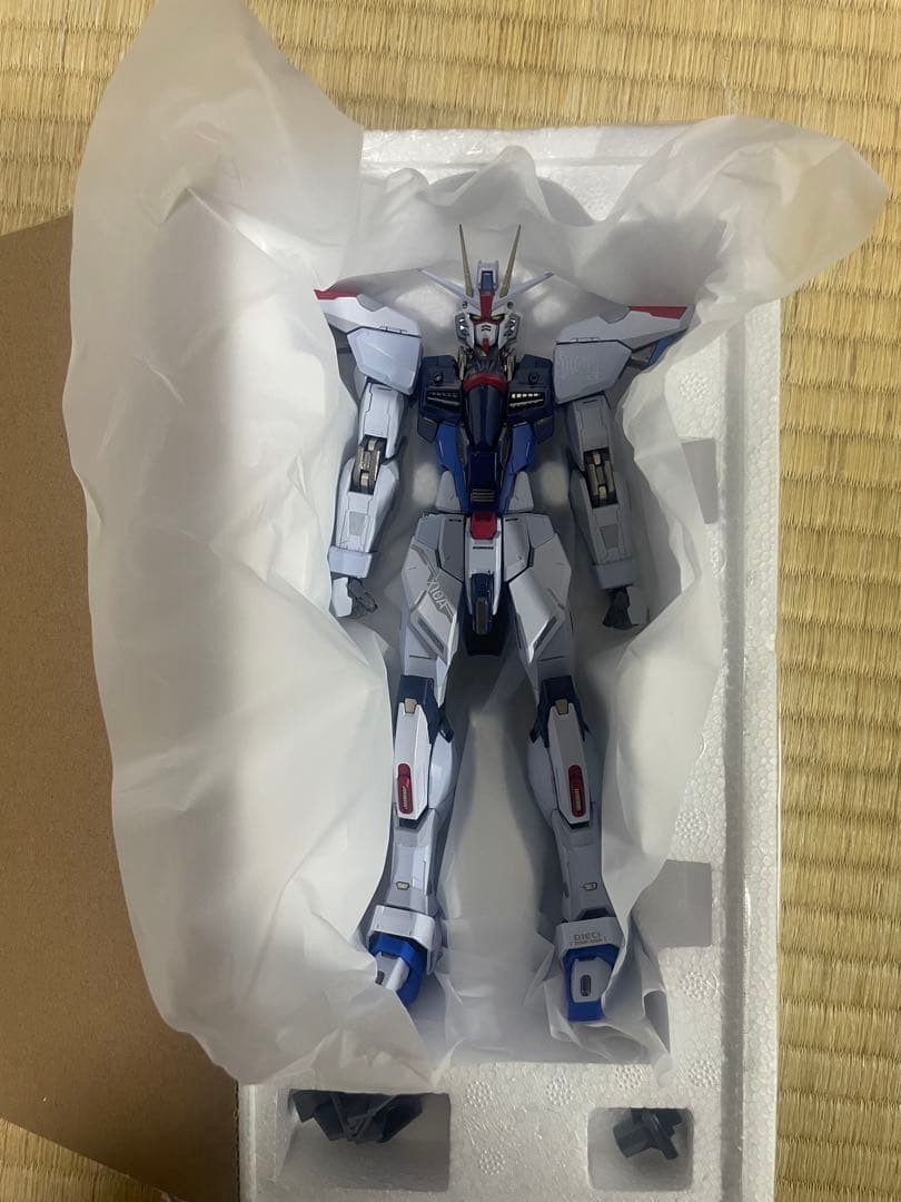 L BUILD フリーダムガンダム　 SPARKLE ver.