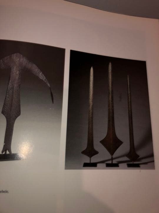 アフリカコンゴ共和国槍の形をした婚資